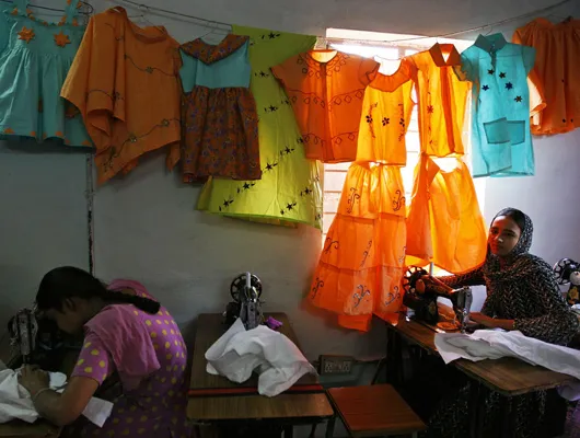women working in a sweatshop